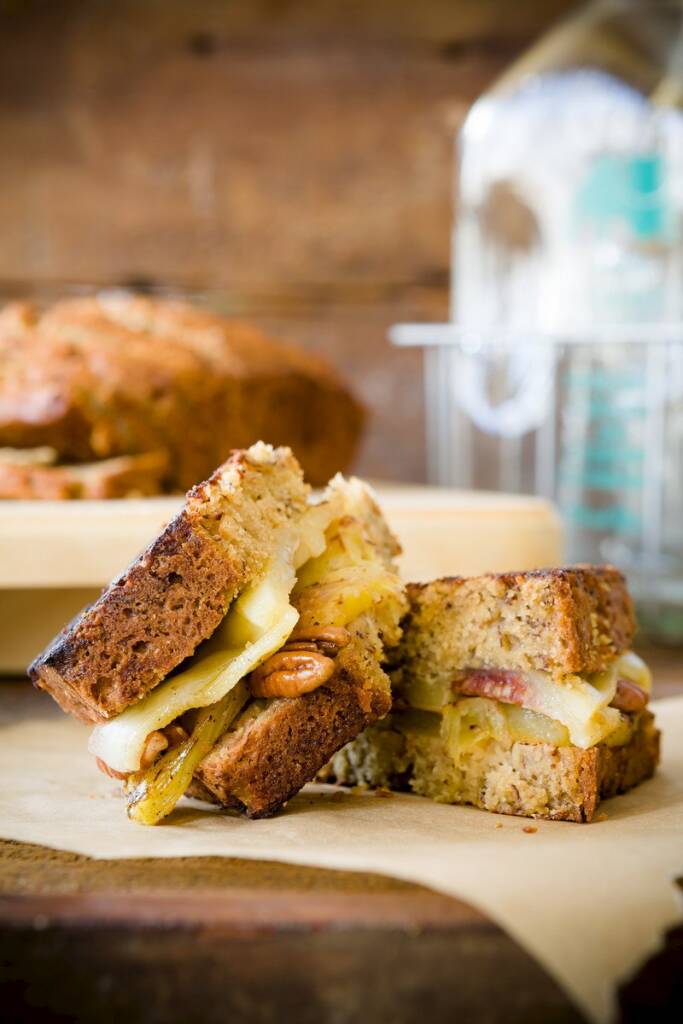 For that matter, you could even add in coconut extract as well if. Hummingbird Grilled Cheese Sandwich Made with Banana Bread ...