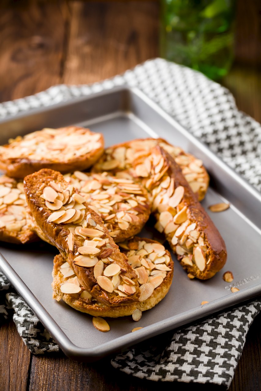 How to Turn Leftover Hot Dog and Hamburger Buns Into Sweet Breakfast